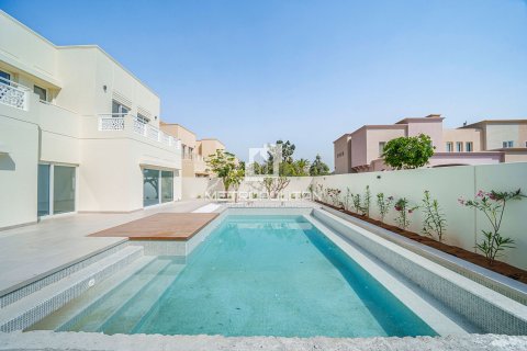 Villa de 5 chambres à Meadows, UAE No. 78732 3