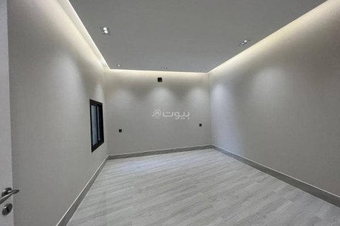 Villa de 5 dormitorios en Riyadh, Saudi Arabia No. 60337 17