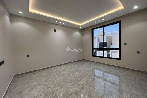 Villa de 5 dormitorios en Riyadh, Saudi Arabia No. 60337 8