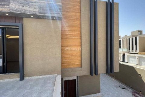 Villa de 5 dormitorios en Riyadh, Saudi Arabia No. 60337 3