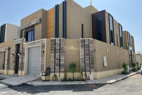 Villa de 5 dormitorios en Riyadh, Saudi Arabia No. 60337 1