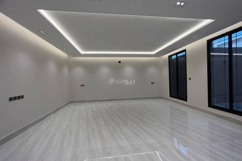 Villa de 5 dormitorios en Riyadh, Saudi Arabia No. 60337 16