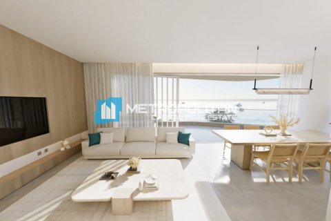 3 bedrooms Apartment in Abu Dhabi, UAE No. 105922 2