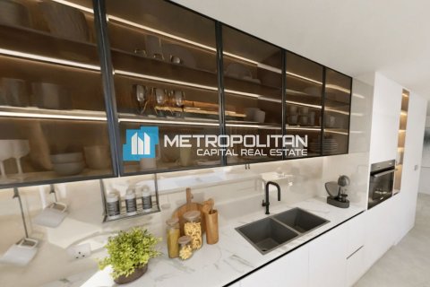 3 bedrooms Apartment in Abu Dhabi, UAE No. 105922 6
