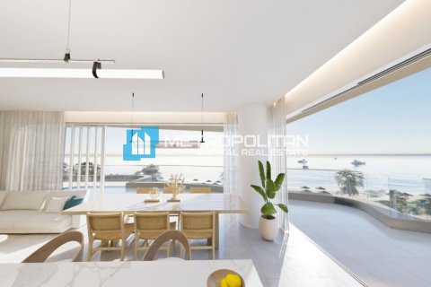 3 bedrooms Apartment in Abu Dhabi, UAE No. 105922 5