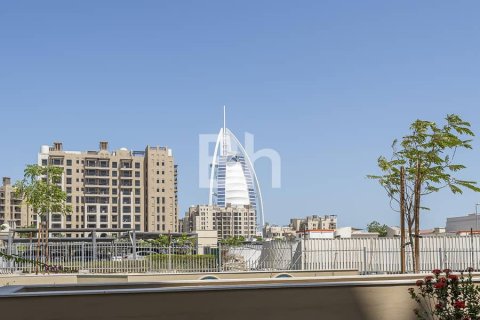 Apartment de 2 dormitorios en Umm Suqeim, UAE No. 87070 3