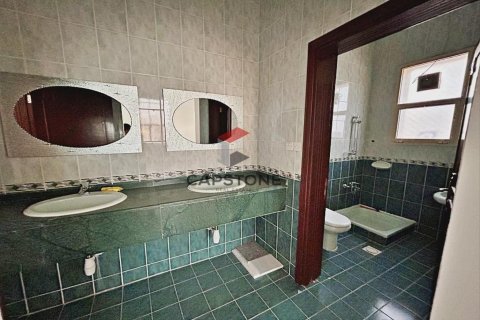 5 bedrooms Villa in Al Markhaniya, UAE No. 86360 13