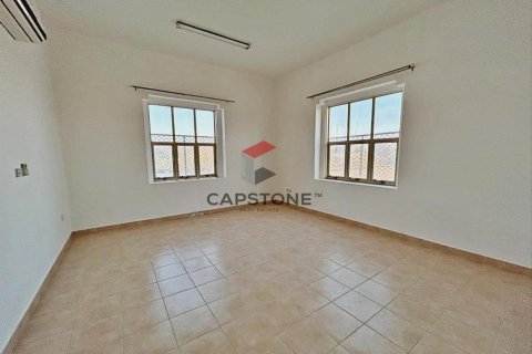 5 bedrooms Villa in Al Markhaniya, UAE No. 86360 25