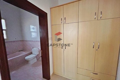 5 bedrooms Villa in Al Markhaniya, UAE No. 86360 11