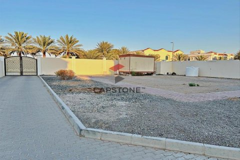 5 bedrooms Villa in Al Markhaniya, UAE No. 86360 4