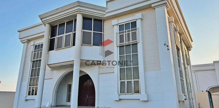 5 bedrooms Villa in Al Markhaniya, UAE No. 86360