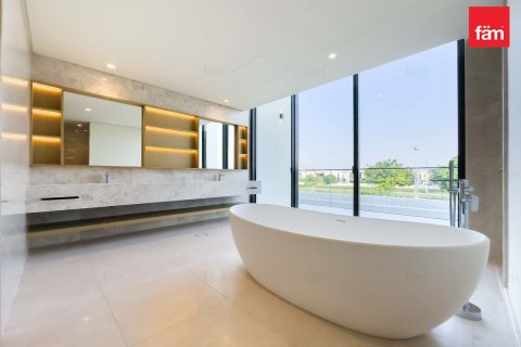 Villa de 5 dormitorios  No. 105758 15