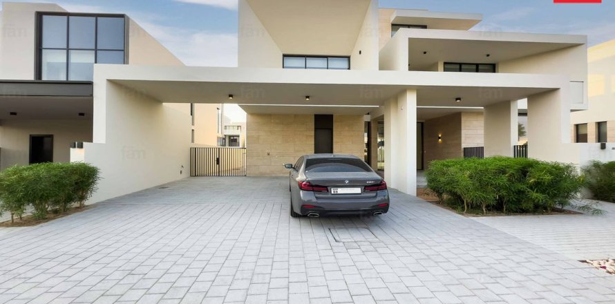 Villa de 5 dormitorios  No. 105758