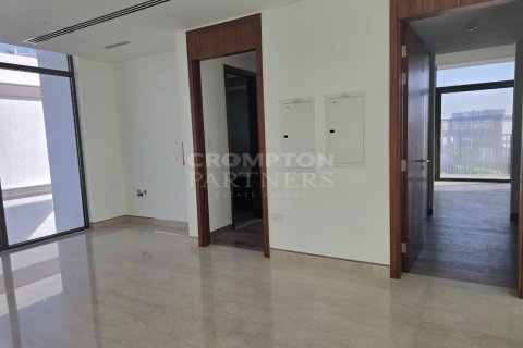 5 bedrooms Villa in Abu Dhabi, UAE No. 83196 11