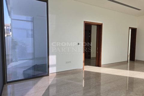 5 bedrooms Villa in Abu Dhabi, UAE No. 83196 16