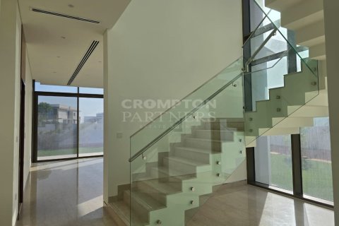 5 bedrooms Villa in Abu Dhabi, UAE No. 83196 14