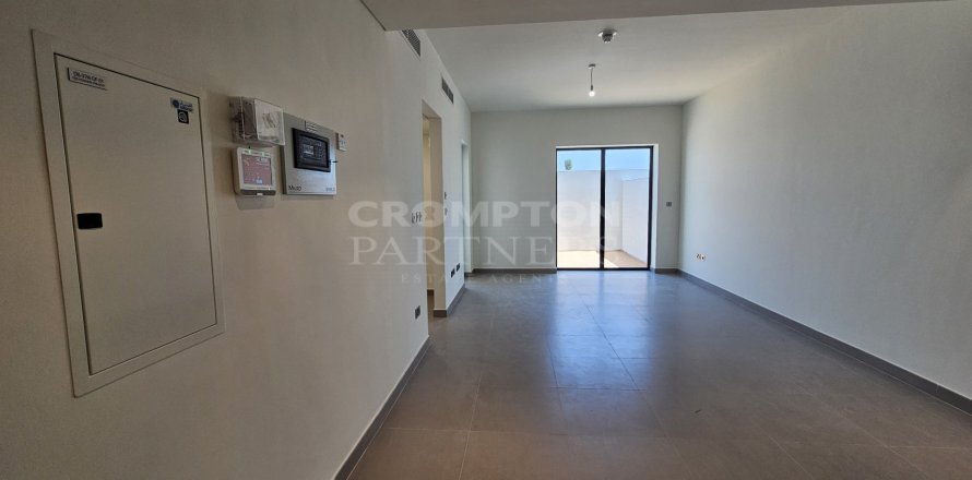 3 bedrooms Townhouse on the Yas Island, UAE No. 83194