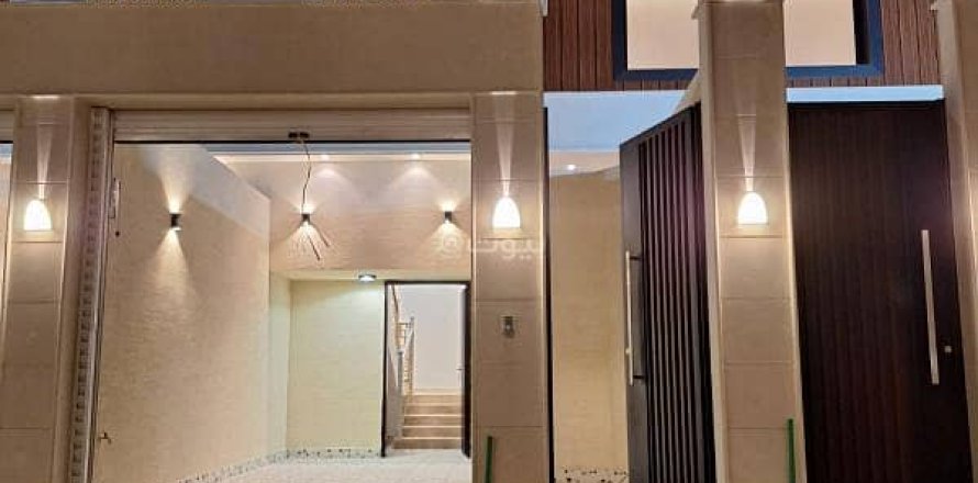 Квартира с 4 спальнями в Эр-Рияд, Саудовская Аравия №99514