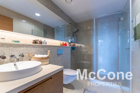 Apartment de 2 dormitorios en Claren Towers, UAE No. 74374 15