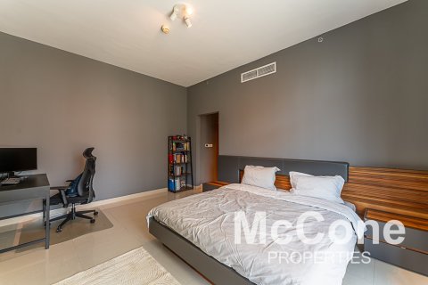 Apartment de 2 dormitorios en Claren Towers, UAE No. 74374 12
