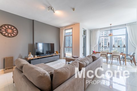 Apartment de 2 dormitorios en Claren Towers, UAE No. 74374 1