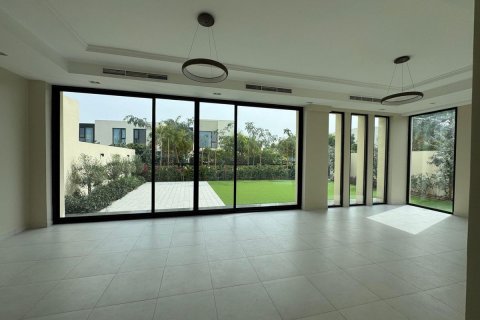 Commercial property de 3 dormitorios en Al Zorah, UAE No. 79534 3