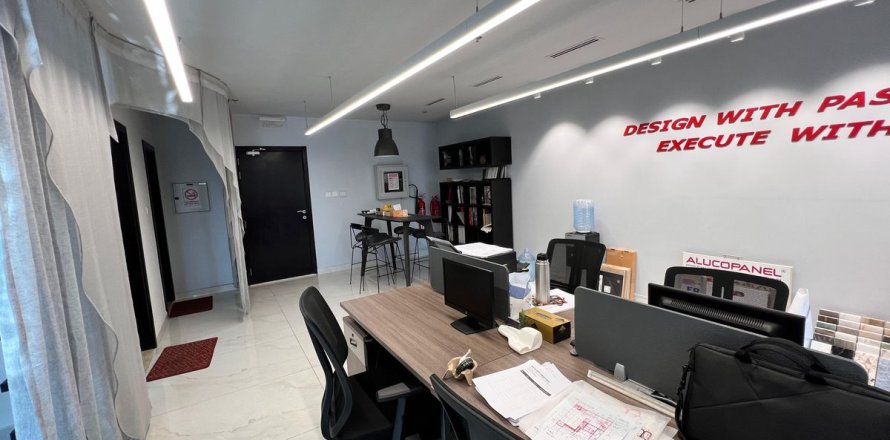 Office de 1 dormitorio en Jumeirah Lake Towers, UAE No. 80012