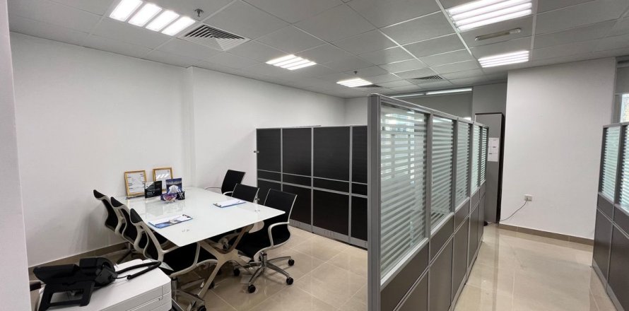 Office de 1 dormitorio en Jumeirah Lake Towers, UAE No. 80013
