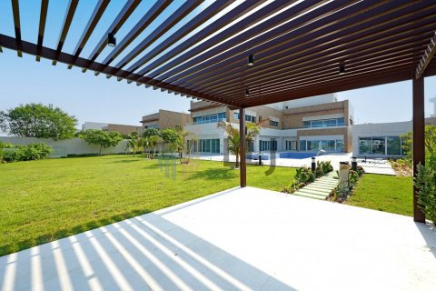 7 bedrooms Villa in Abu Dhabi, UAE No. 46893 25