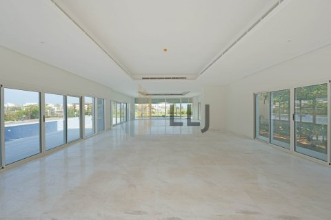 7 bedrooms Villa in Abu Dhabi, UAE No. 46893 7