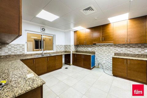 Apartment de 2 dormitorios en Dubai, UAE No. 105781 8