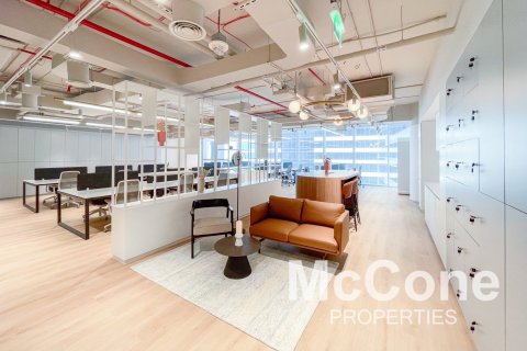 Office de 212m² en Sheikh Zayed Road, UAE No. 74213 3