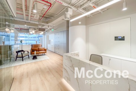 Office de 212m² en Sheikh Zayed Road, UAE No. 74213 9