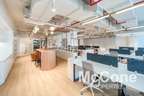 Office de 212m² en Sheikh Zayed Road, UAE No. 74213 4