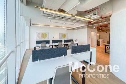 212مربع، مكتب في Sheikh Zayed Road, الإمارات العربية المتحدة رقم 74212 5