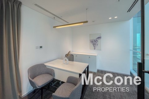 212مربع، مكتب في Sheikh Zayed Road, الإمارات العربية المتحدة رقم 74212 18