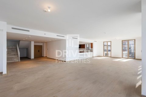 Penthouse de 5 dormitorios en La Mer, UAE No. 85480 4