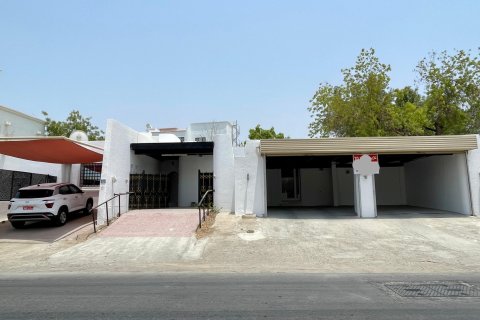 Villa de 3 dormitorios en Muscat, Oman No. 98811 1