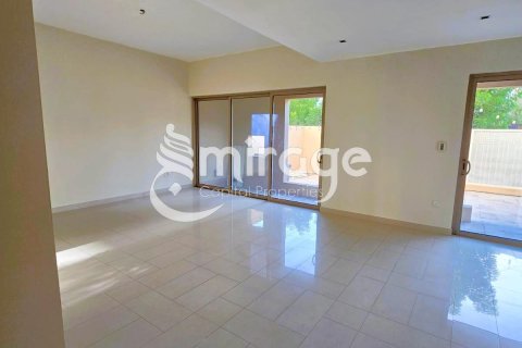 Townhouse de 3 dormitorios en Al Raha Gardens, UAE No. 81005 3