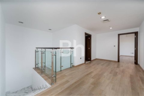 Квартира с 3 спальнями в Джумейра Бич Резиденс, ОАЭ №87088 17