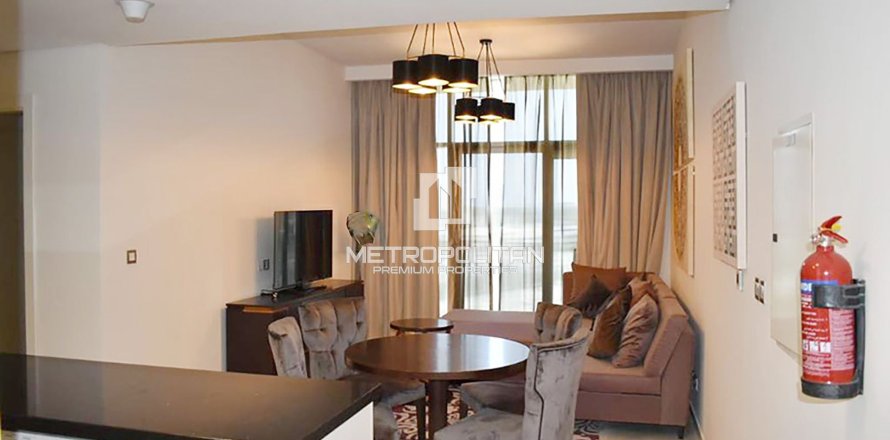 Apartment de 2 dormitorios en Jumeirah Village Circle, UAE No. 78056
