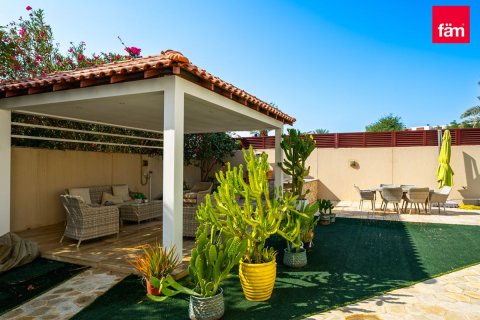 Villa de 5 dormitorios en Dubai, UAE No. 88912 21