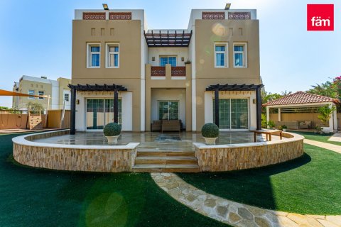 Villa de 5 dormitorios en Dubai, UAE No. 88912 17