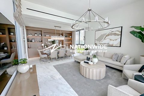 Villa de 4 dormitorios en Abu Dhabi, UAE No. 81676 3