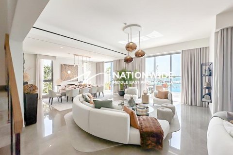 Villa de 4 dormitorios en Abu Dhabi, UAE No. 81676 2