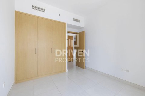 Appartement de 2 chambres à Creekside 18, UAE No. 84028 7
