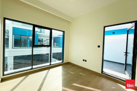 5 bedrooms Townhouse in Dubai, UAE No. 105796 4