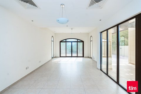Townhouse de 4 dormitorios en Dubai, UAE No. 89839 7