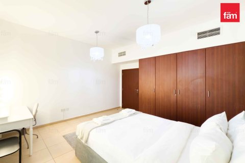 Apartment de 2 dormitorios en Dubai, UAE No. 89840 7