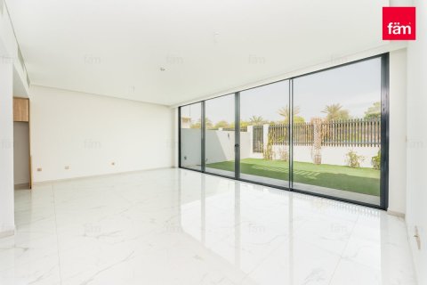 Villa de 5 dormitorios No. 103909 30